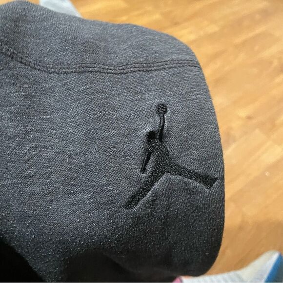 Jordan Charcoal Grey Jogger Swatpants - Picture 3 of 4